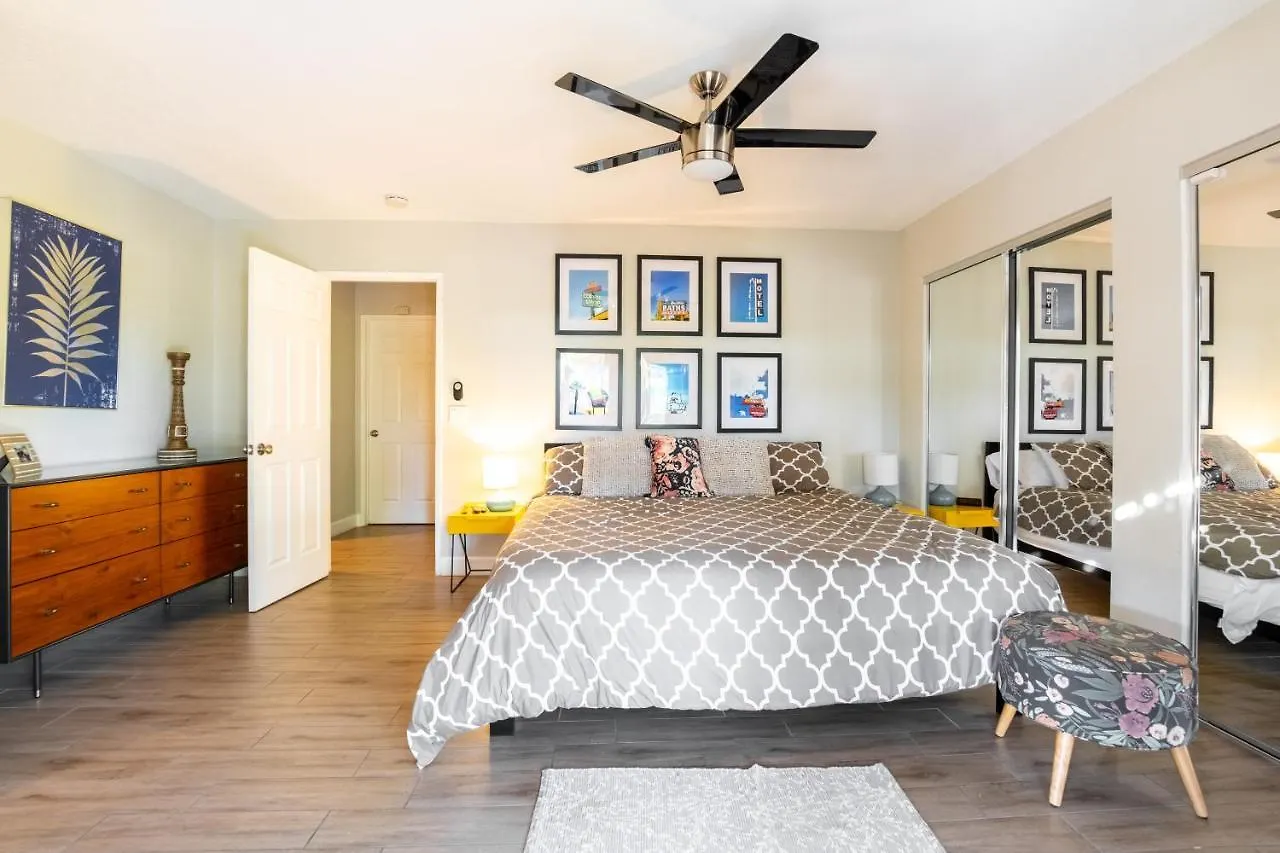 Beautiful Palm Springs Home Large Private Yard Vakantiehuis