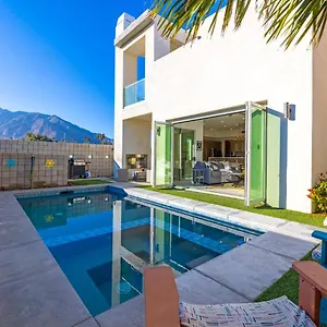 Gateway Luxury Style With A Private Pool Palm Springs