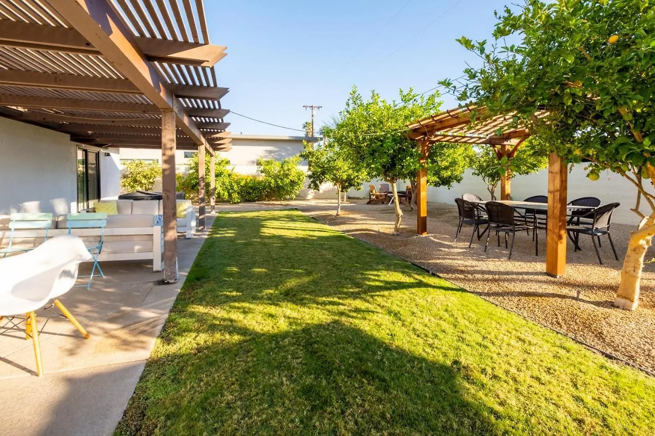 Beautiful Palm Springs Home Large Private Yard 0*,  United States