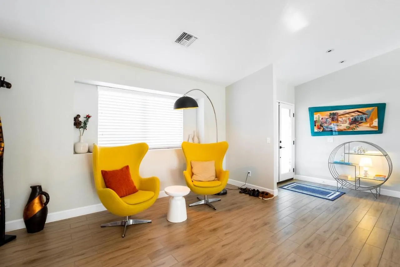 Beautiful Palm Springs Home Large Private Yard Casa vacanze