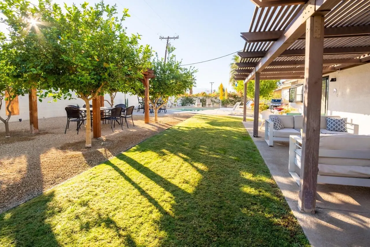 Beautiful Palm Springs Home Large Private Yard Casa vacanze